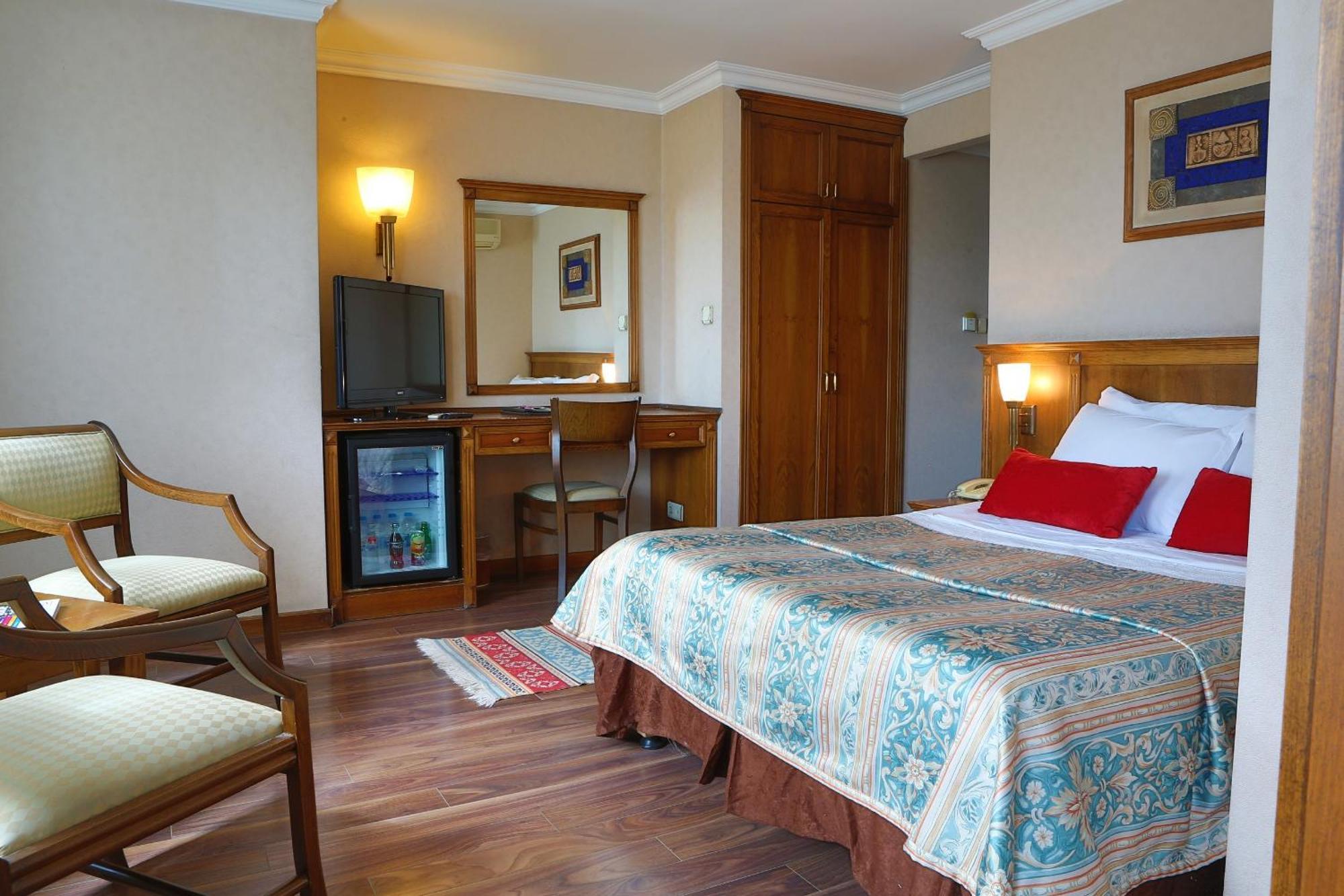 Elit Palas Hotel Ankara Buitenkant foto