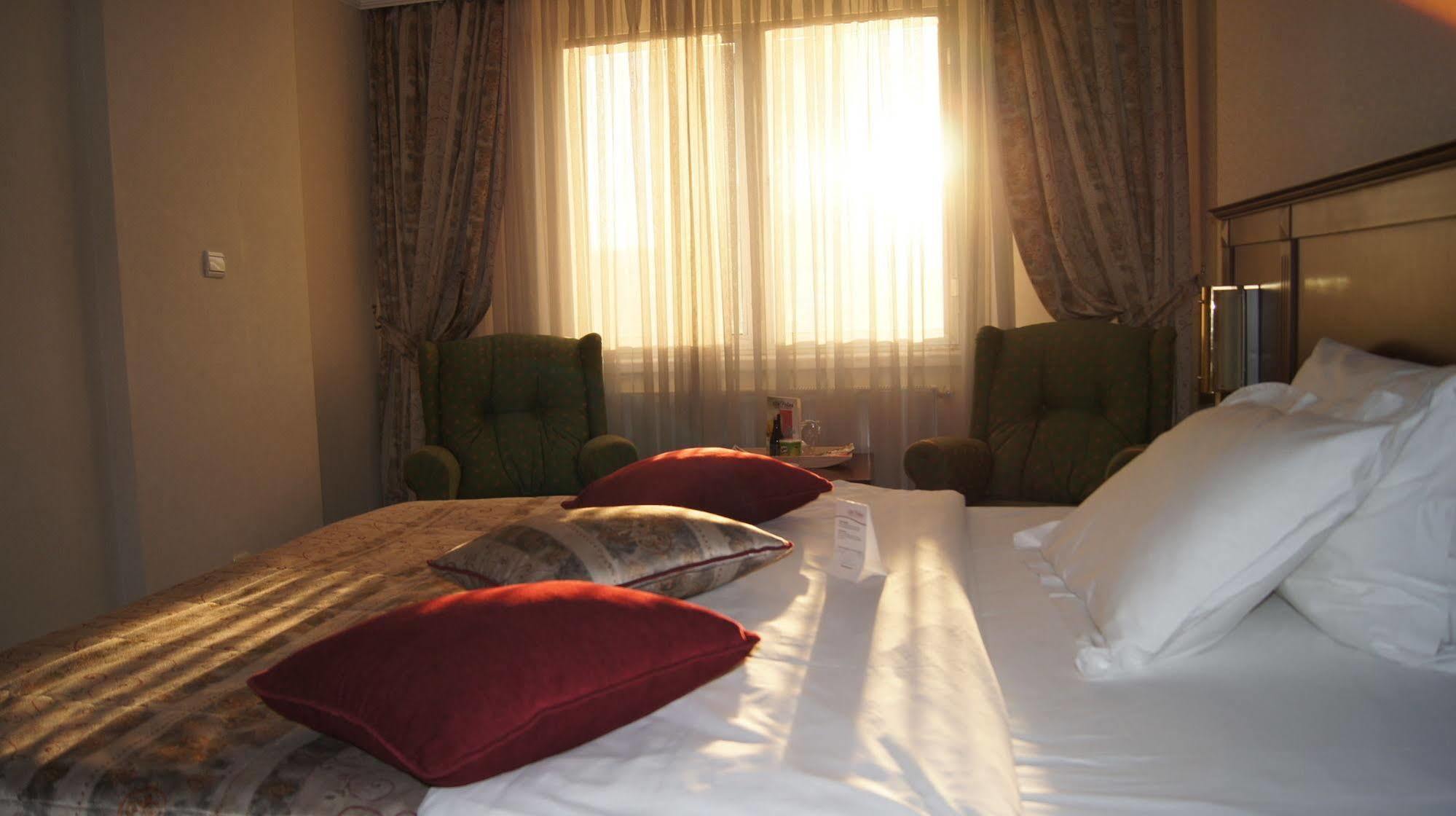 Elit Palas Hotel Ankara Buitenkant foto