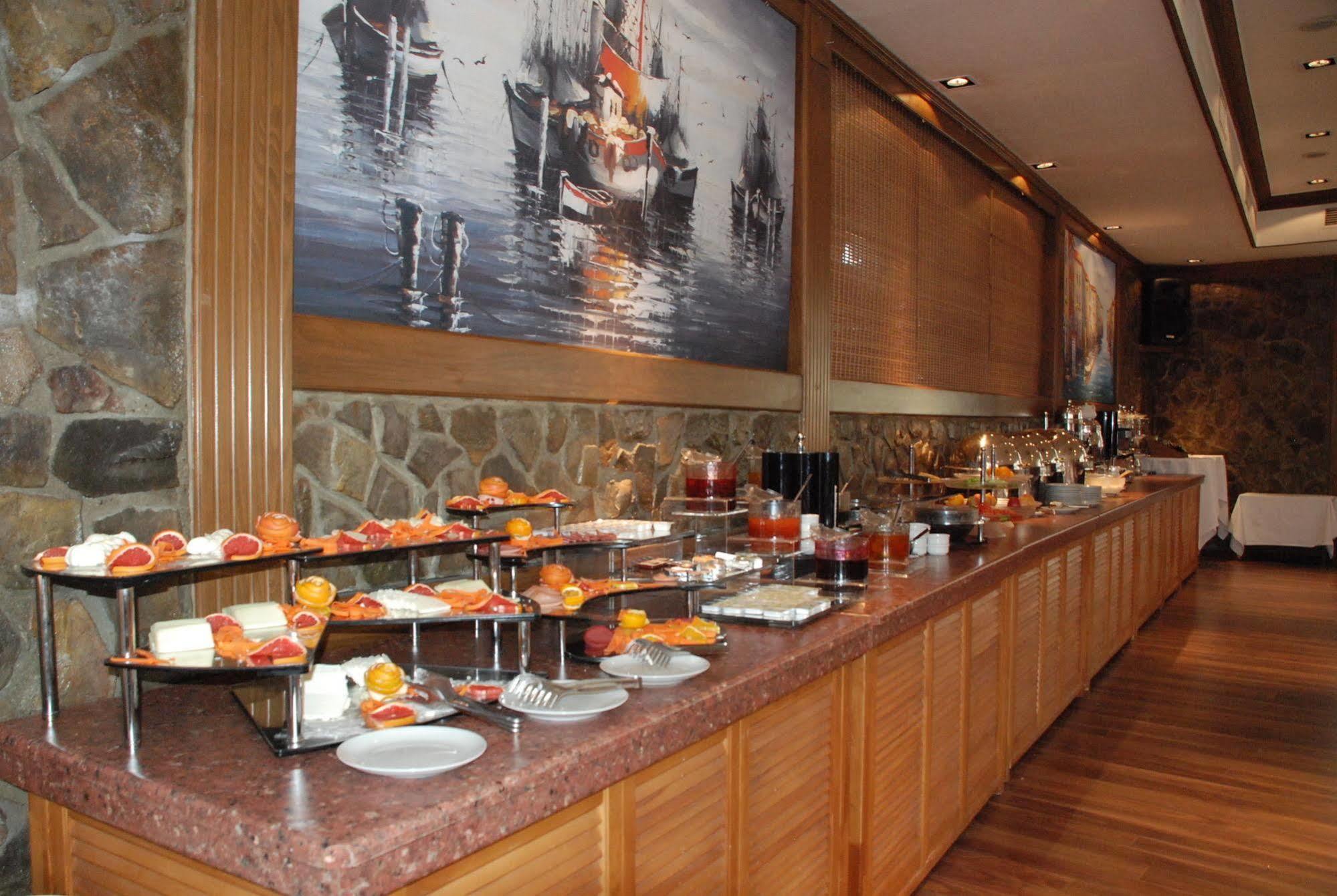 Elit Palas Hotel Ankara Buitenkant foto